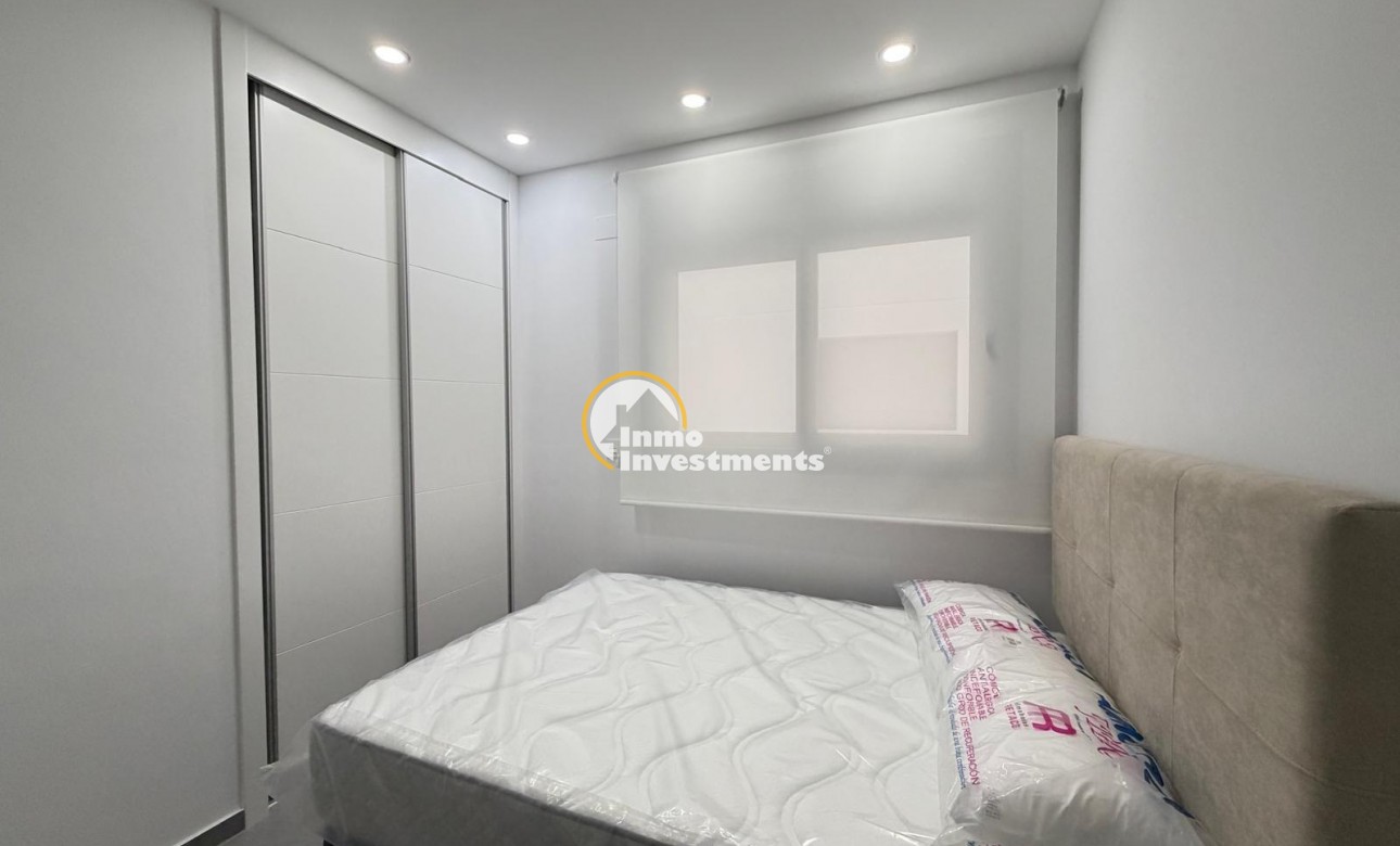 Reventa - Apartamento - Torrevieja - Estacion de autobuses