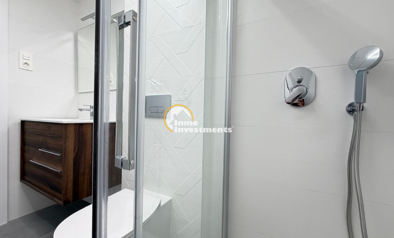 Reventa - Apartamento - Torrevieja - Estacion de autobuses