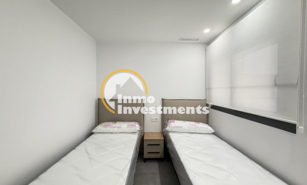 Reventa - Apartamento - Torrevieja - Estacion de autobuses