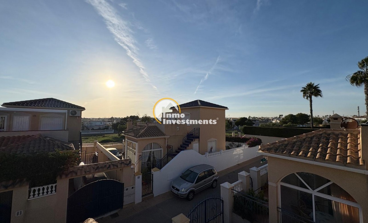 Resale - Villa - Orihuela - Urbanización Perla del Mar