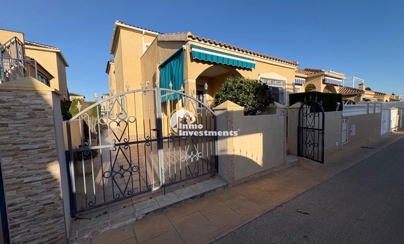 Resale - Villa - Orihuela - Urbanización Perla del Mar