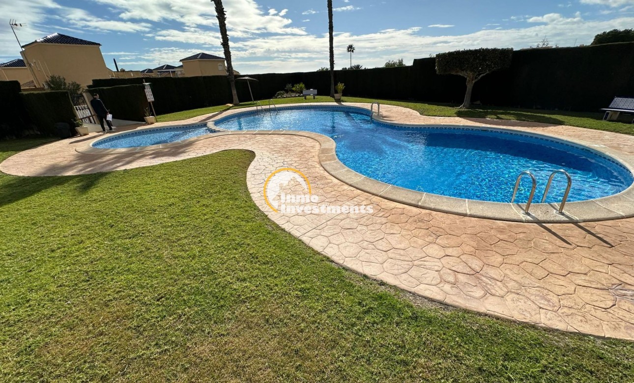 Resale - Villa - Orihuela - Urbanización Perla del Mar