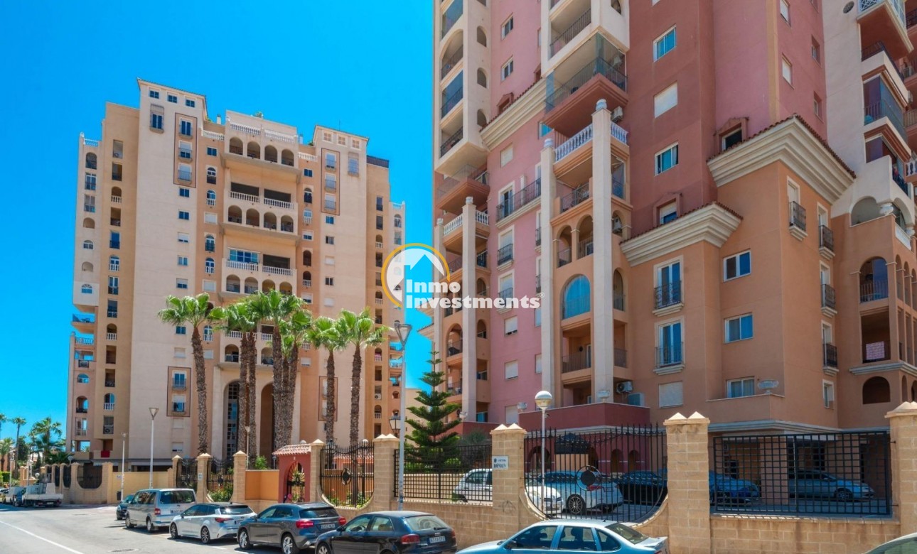 Resale - Apartment - Torrevieja - Playa de Los Locos