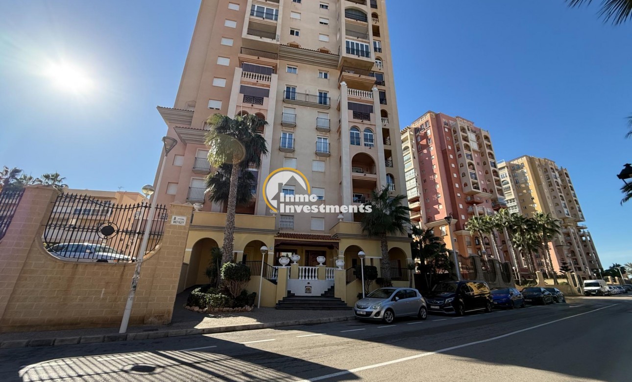 Resale - Apartment - Torrevieja - Playa de Los Locos