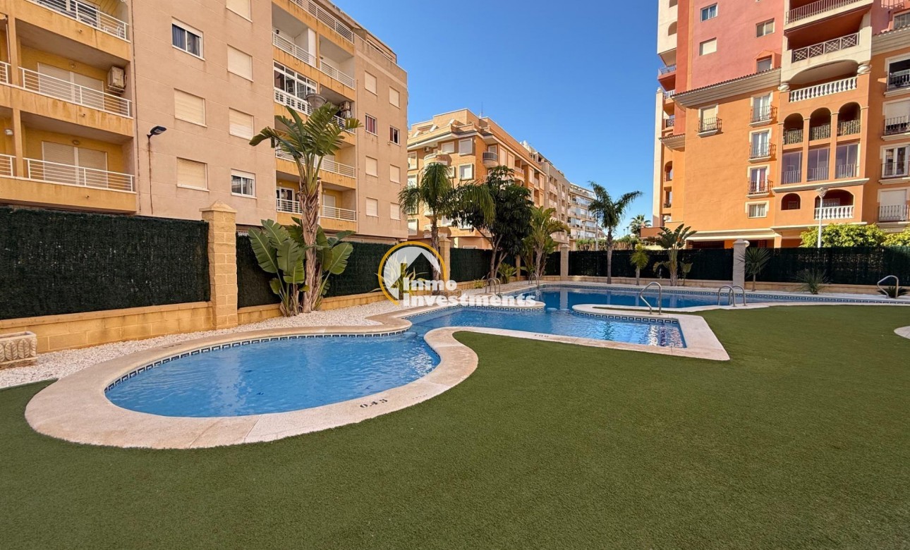 Resale - Apartment - Torrevieja - Playa de Los Locos