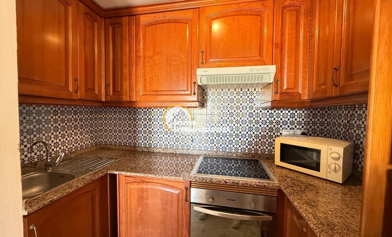 Resale - Apartment - Torrevieja - Playa de Los Locos