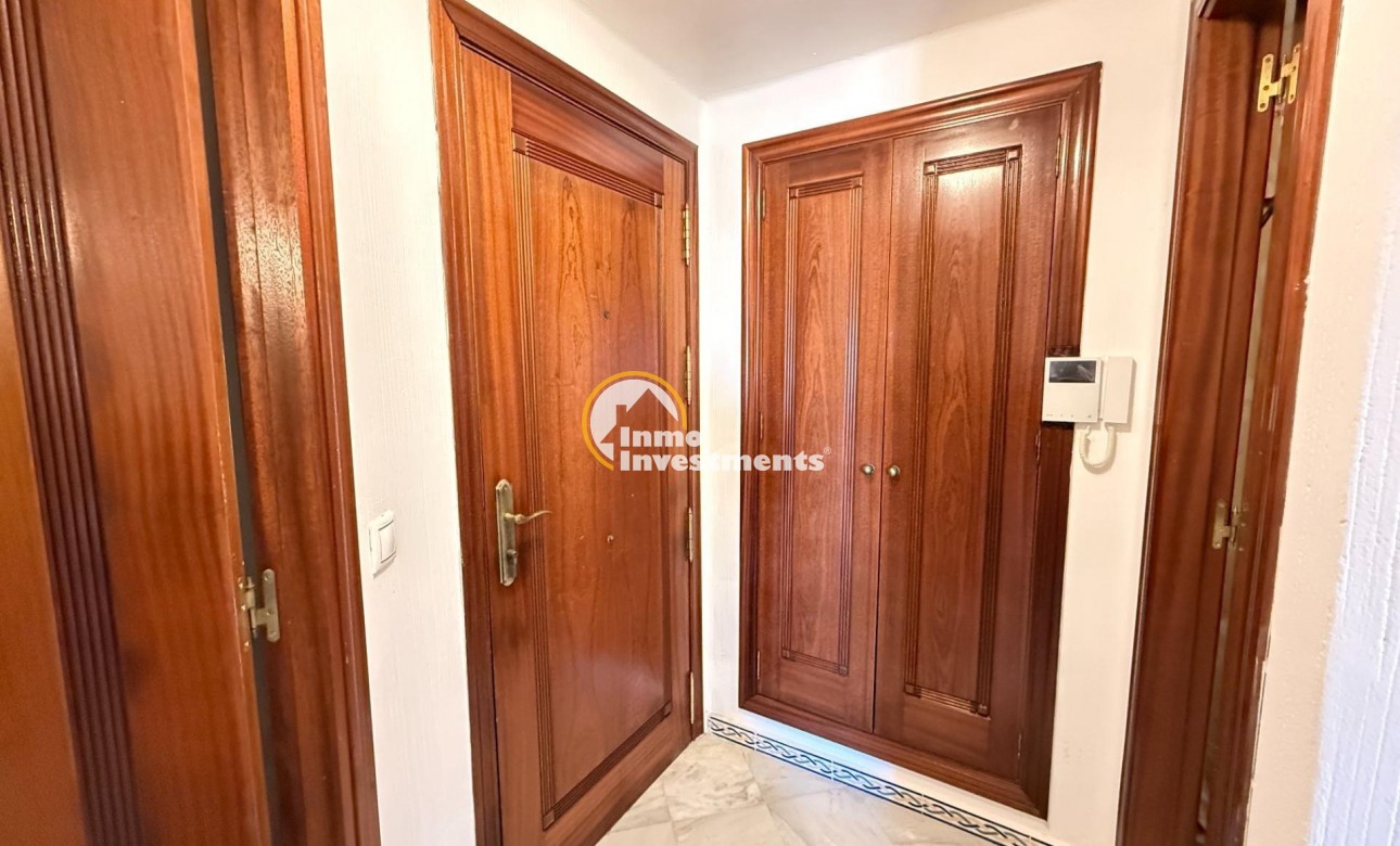 Resale - Apartment - Torrevieja - Playa de Los Locos