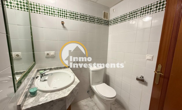 Resale - Apartment - Torrevieja - Playa de Los Locos