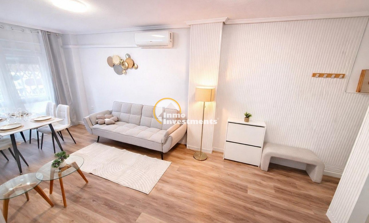 Till salu - Lägenhet - Torrevieja - Estacion de autobuses