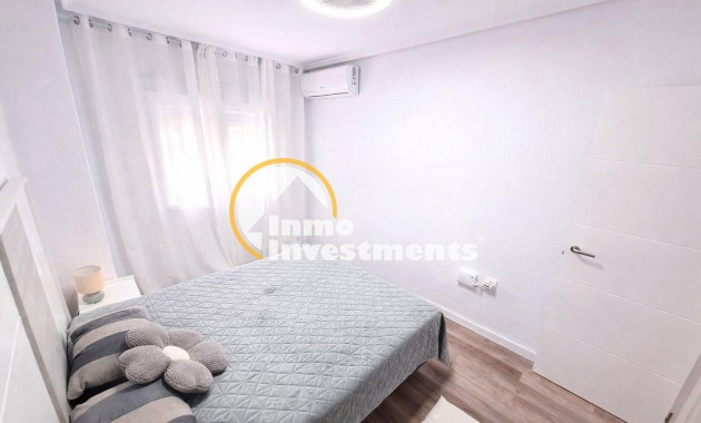 Till salu - Lägenhet - Torrevieja - Estacion de autobuses