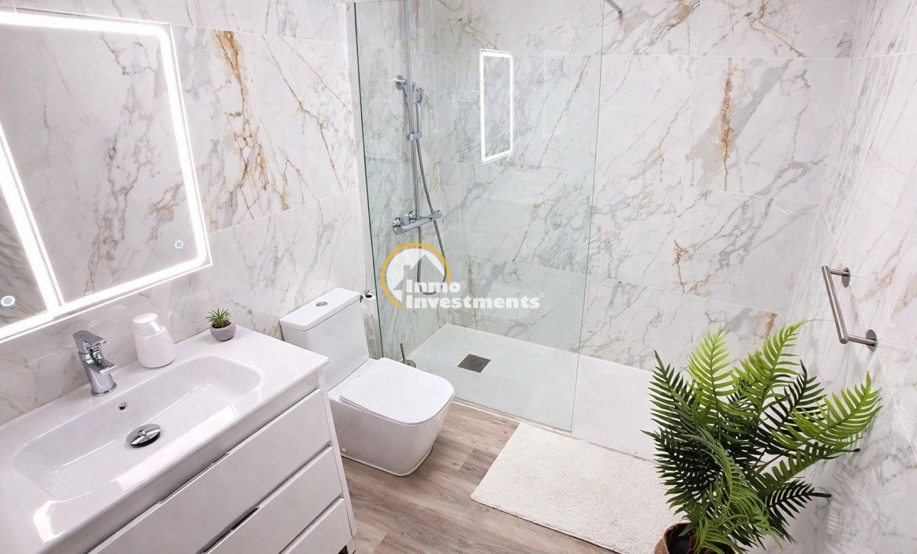 Till salu - Lägenhet - Torrevieja - Estacion de autobuses