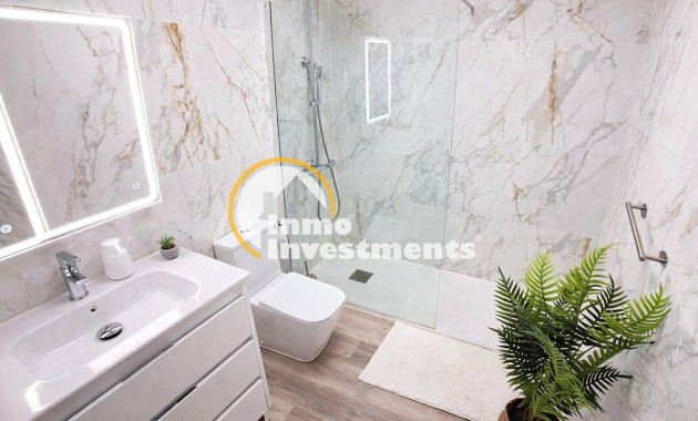 Till salu - Lägenhet - Torrevieja - Estacion de autobuses