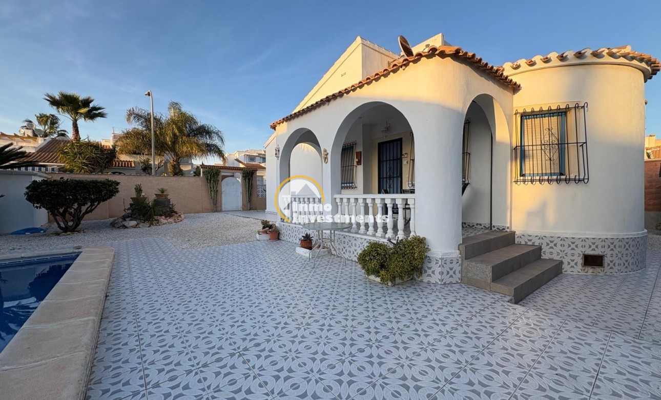 Reventa - Chalet independiente - Orihuela Costa - La Florida