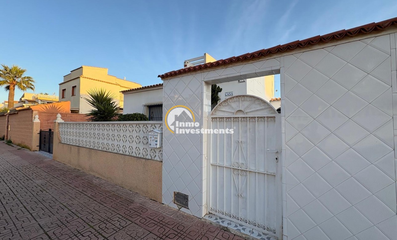 Reventa - Chalet independiente - Orihuela Costa - La Florida