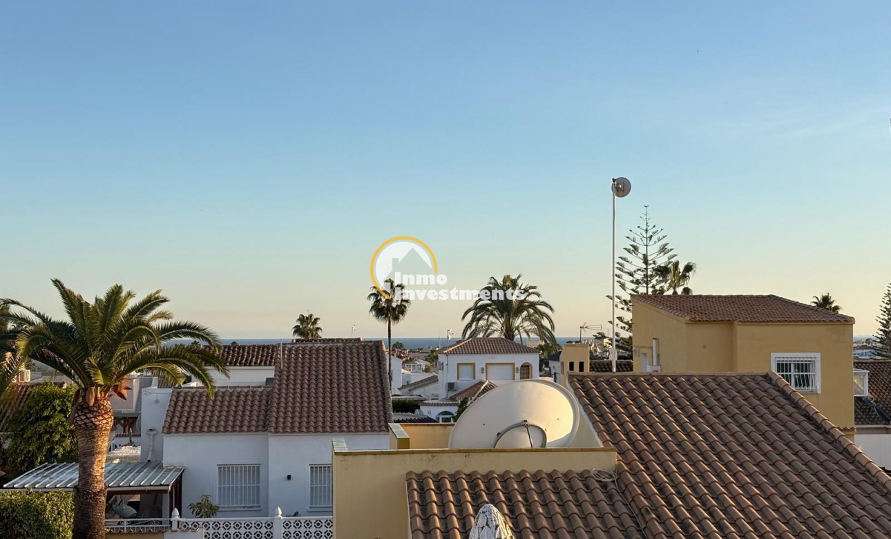 Reventa - Chalet independiente - Orihuela Costa - La Florida