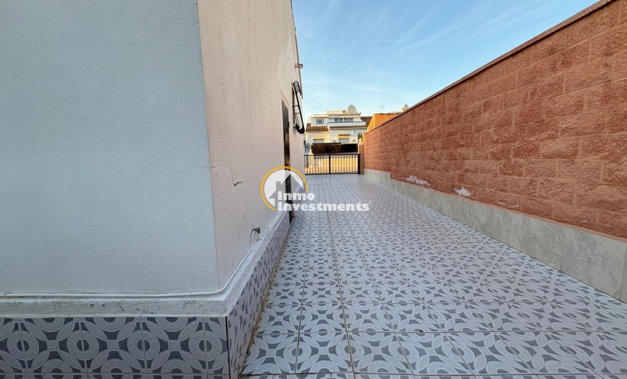 Reventa - Chalet independiente - Orihuela Costa - La Florida