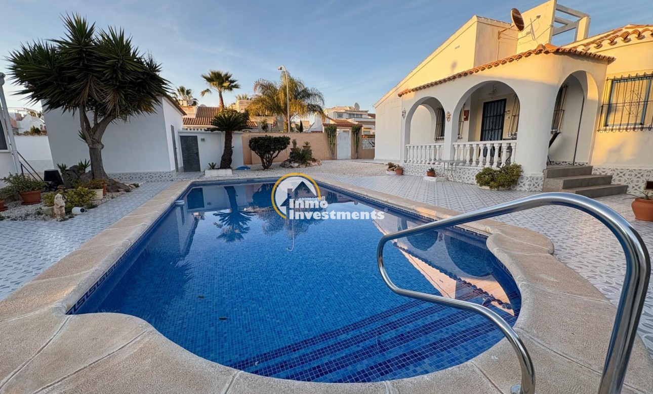 Reventa - Chalet independiente - Orihuela Costa - La Florida