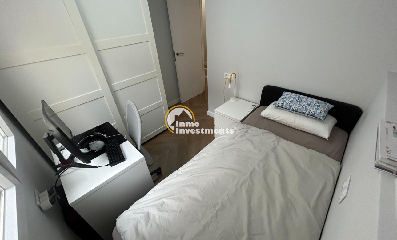 Reventa - Ático - Torrevieja - Estacion de autobuses