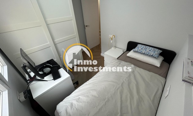 Reventa - Ático - Torrevieja - Estacion de autobuses