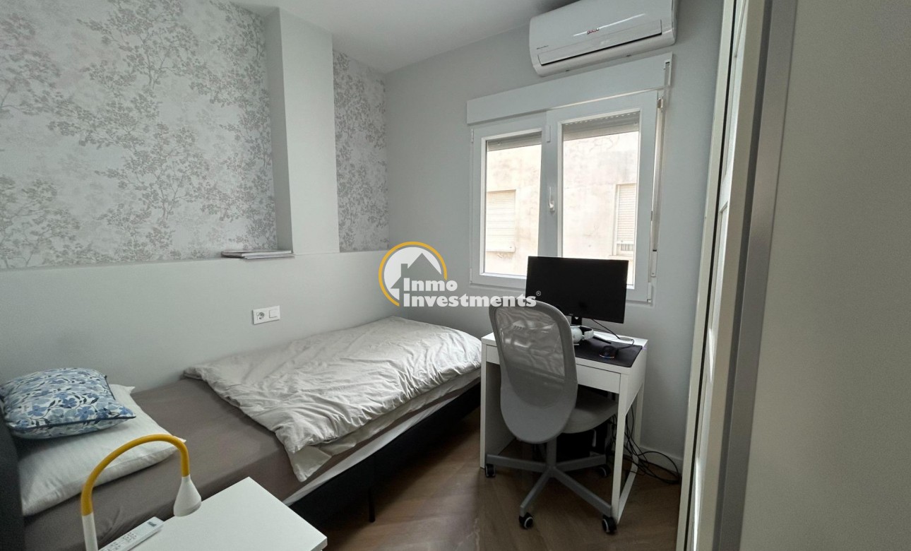 Reventa - Ático - Torrevieja - Estacion de autobuses