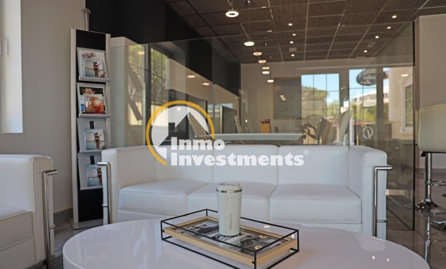 Alquiler larga temporada - Local comercial - Guardamar del Segura - Urbanizaciones