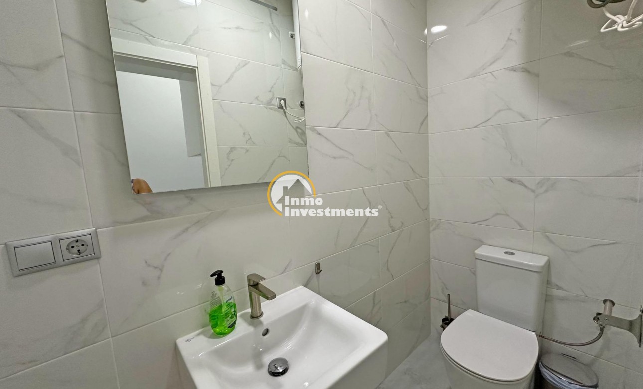 Alquiler larga temporada - Local comercial - Guardamar del Segura - Urbanizaciones