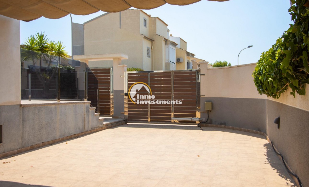 Long term rental - Villa - Torrevieja - Torreblanca
