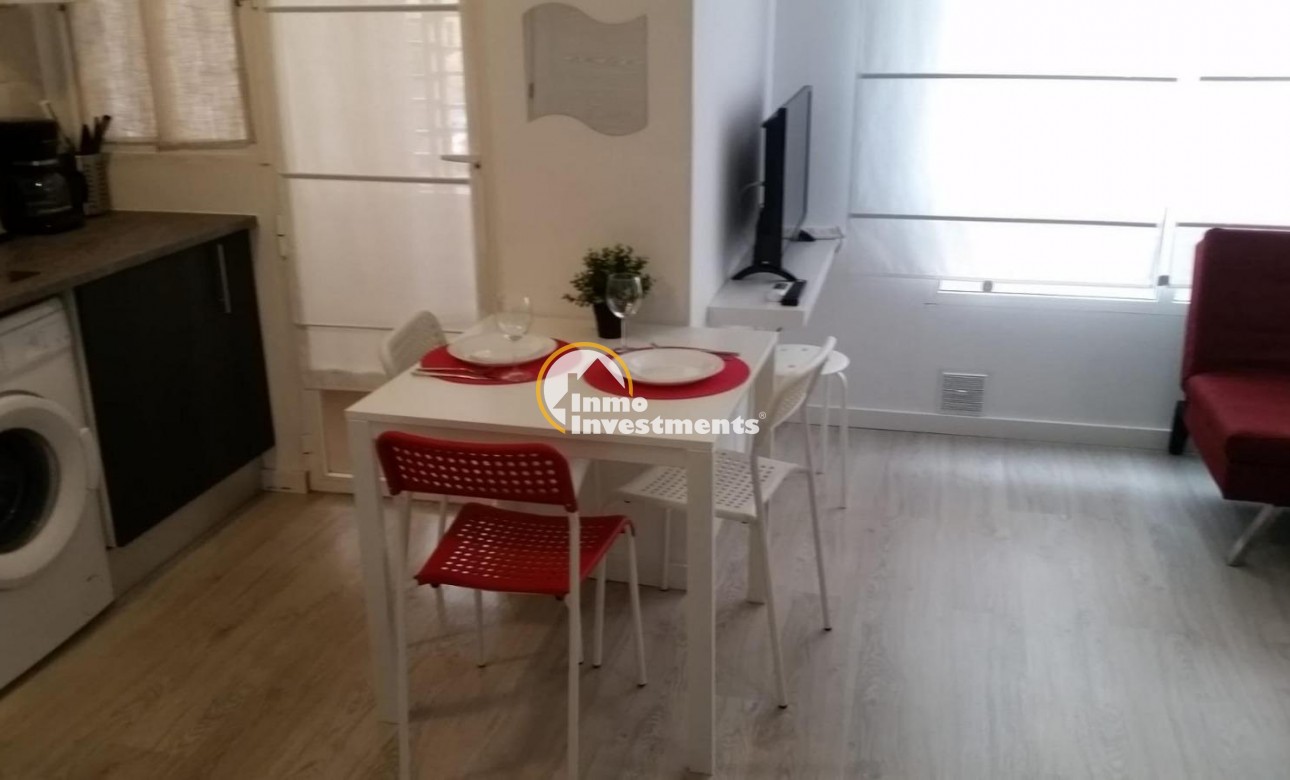 Reventa - Apartamento - Torrevieja - Estacion de autobuses