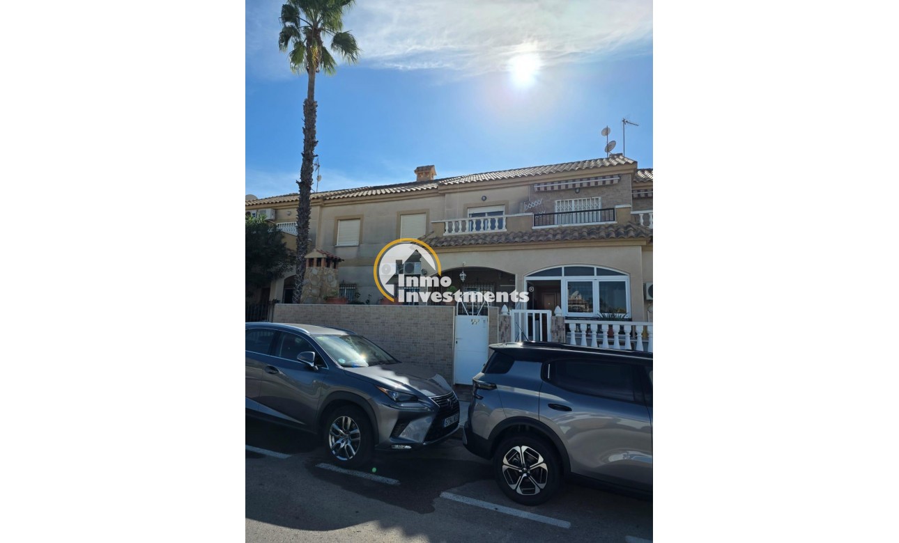 Reventa - Chalet independiente - Torrevieja - Aguas Nuevas