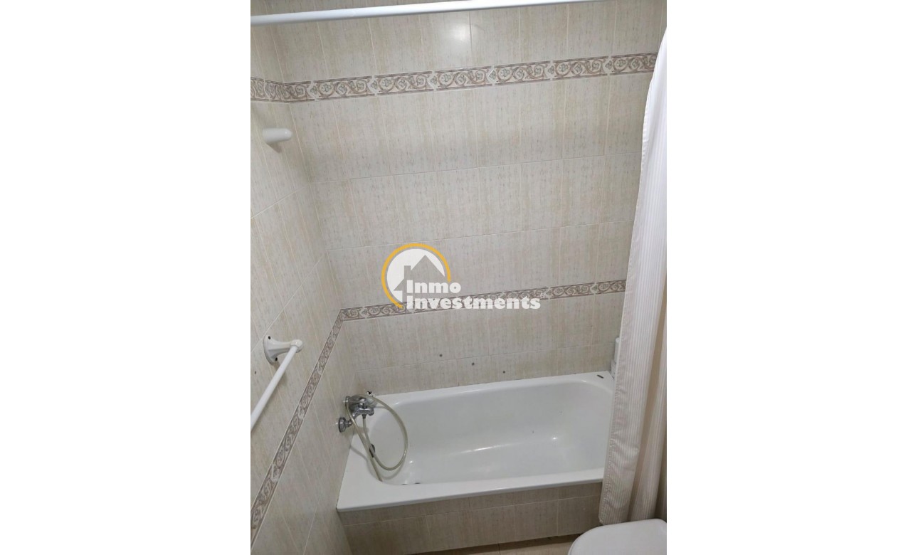 Reventa - Chalet independiente - Torrevieja - Aguas Nuevas