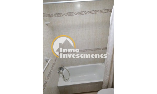 Reventa - Chalet independiente - Torrevieja - Aguas Nuevas