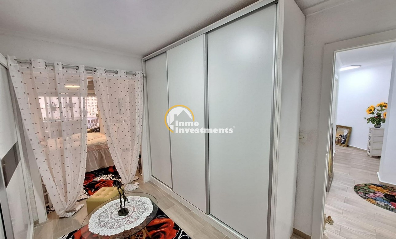 Resale - Apartment - Torrevieja - Playa del Cura