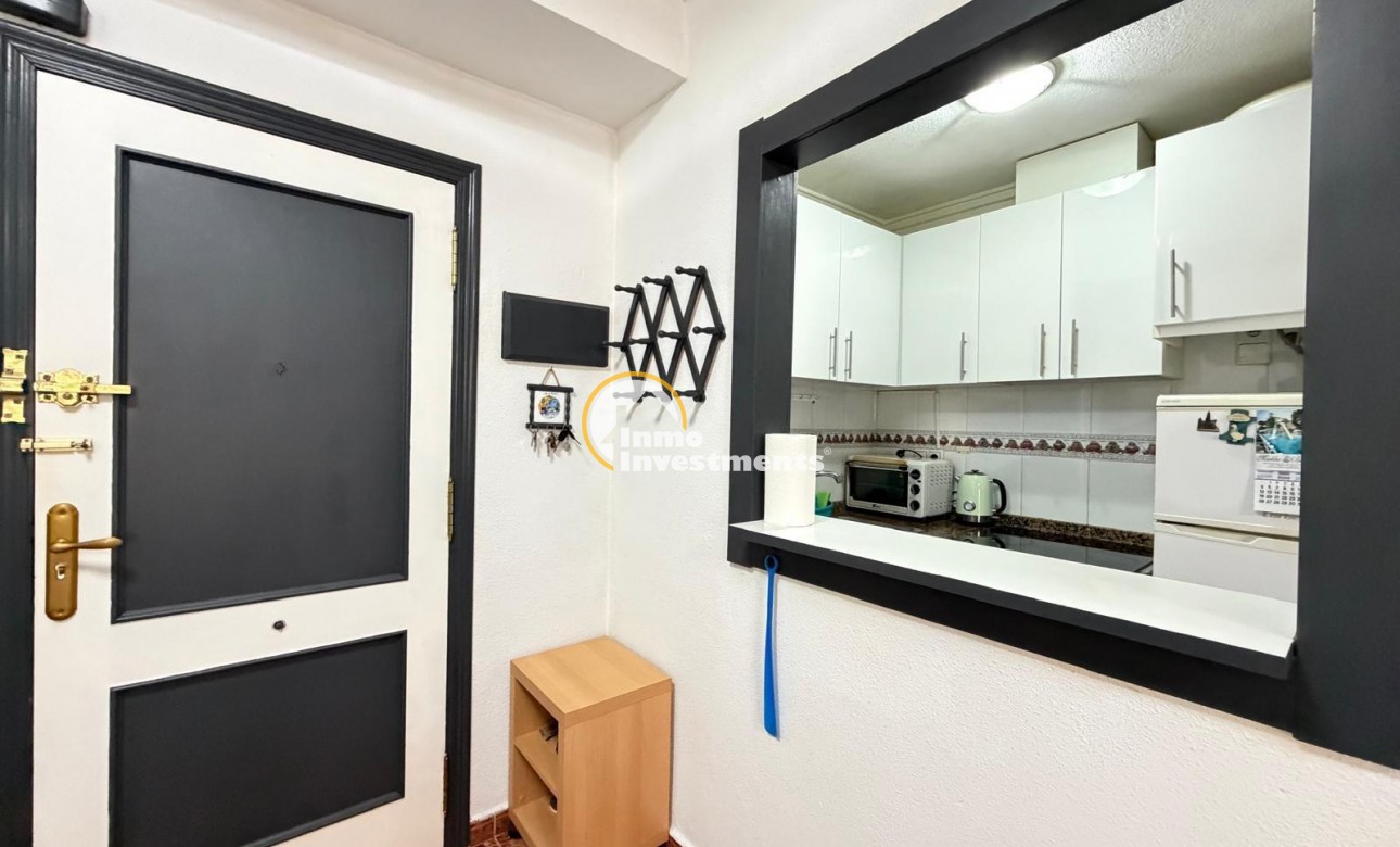 Resale - Apartment - Torrevieja - Estacion de autobuses