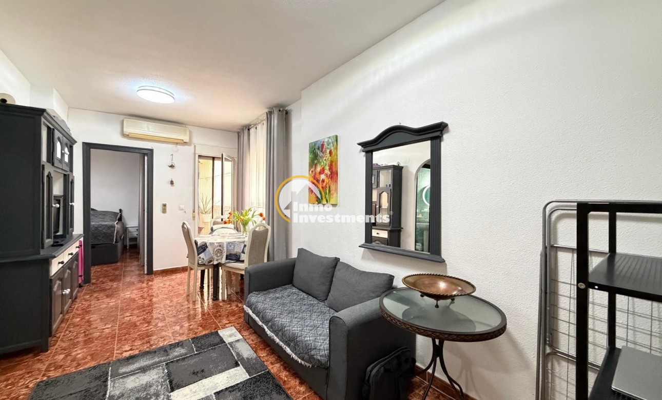 Resale - Apartment - Torrevieja - Estacion de autobuses