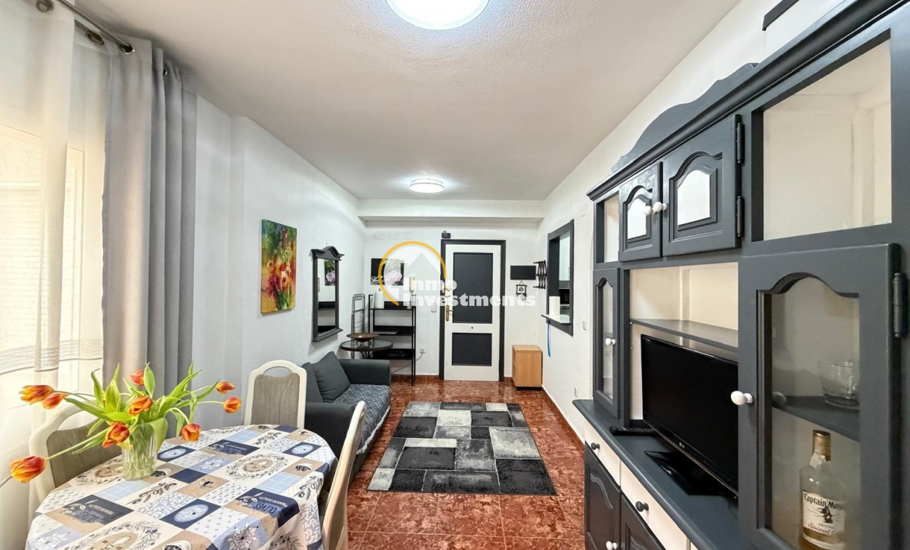 Resale - Apartment - Torrevieja - Estacion de autobuses