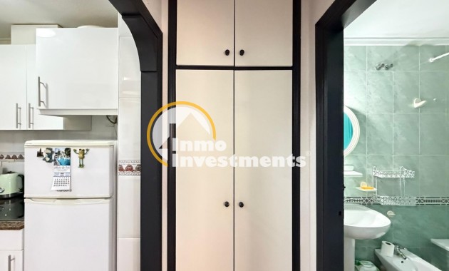 Resale - Apartment - Torrevieja - Estacion de autobuses