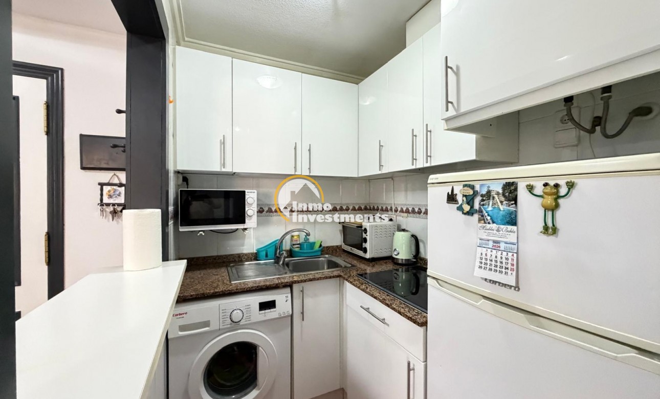 Resale - Apartment - Torrevieja - Estacion de autobuses