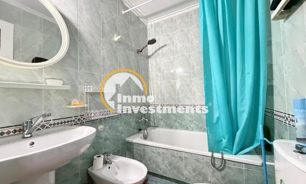 Resale - Apartment - Torrevieja - Estacion de autobuses
