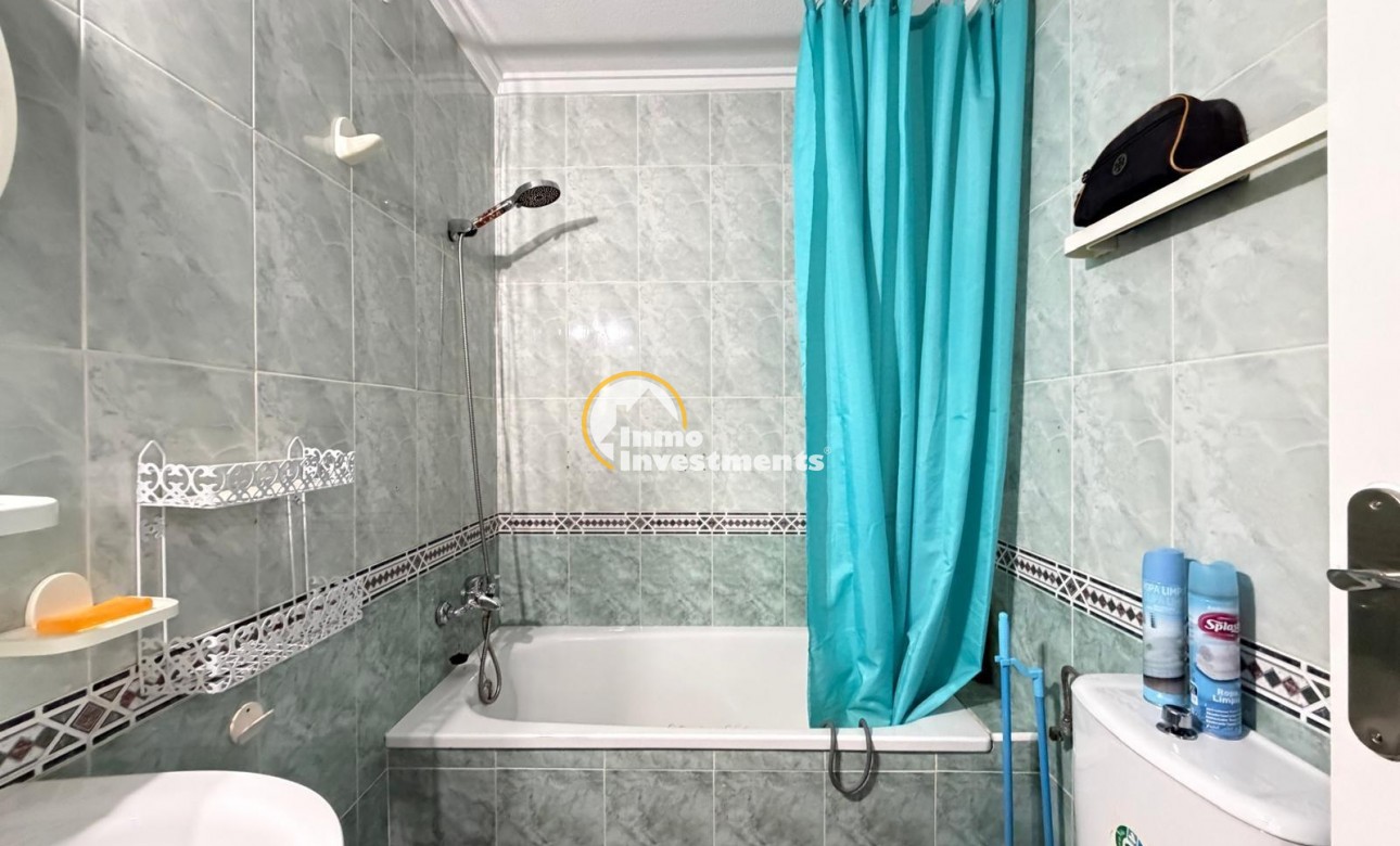 Resale - Apartment - Torrevieja - Estacion de autobuses