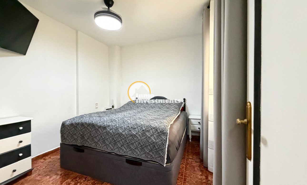 Resale - Apartment - Torrevieja - Estacion de autobuses