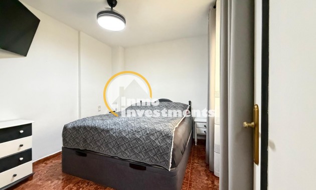 Resale - Apartment - Torrevieja - Estacion de autobuses