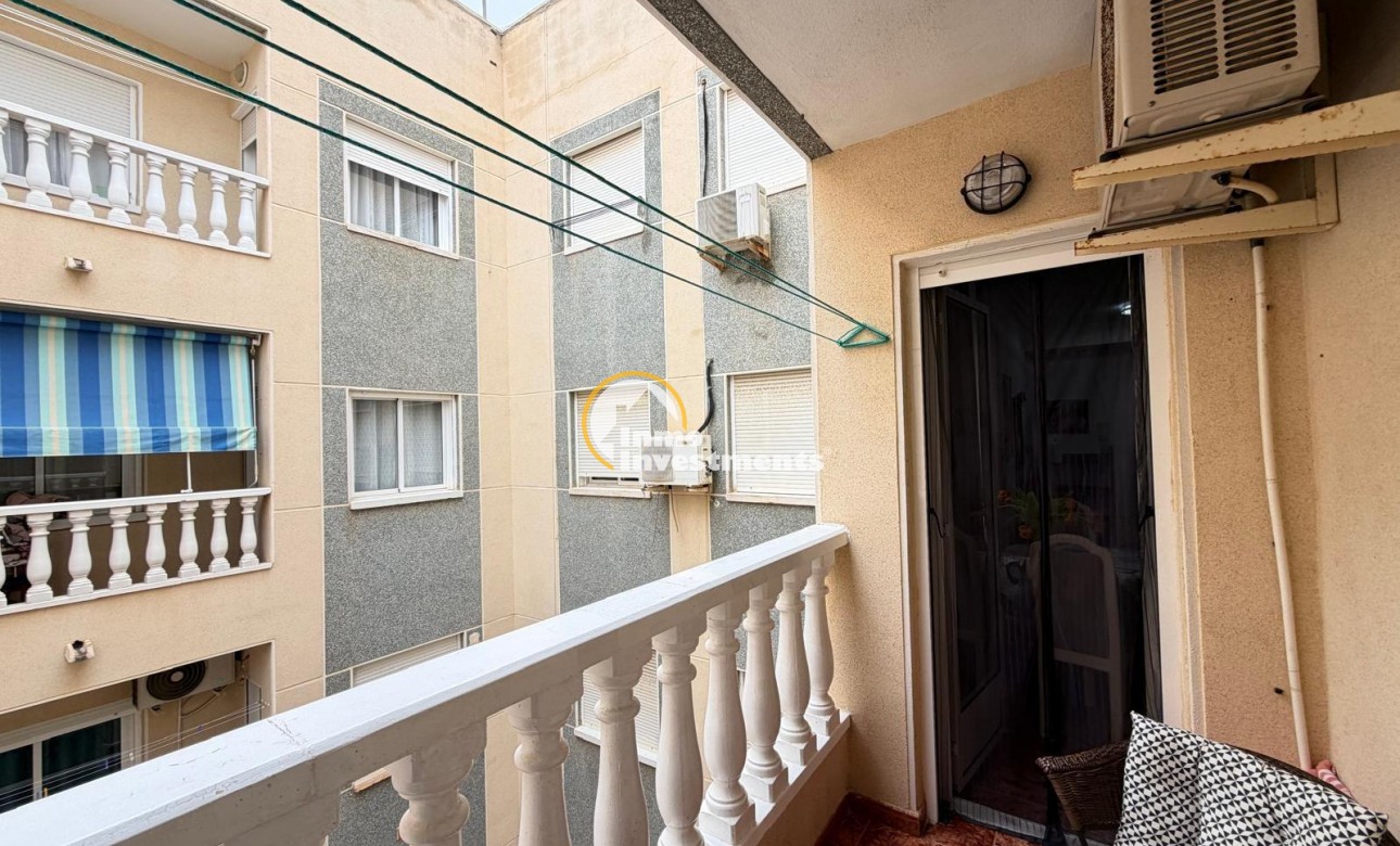 Resale - Apartment - Torrevieja - Estacion de autobuses