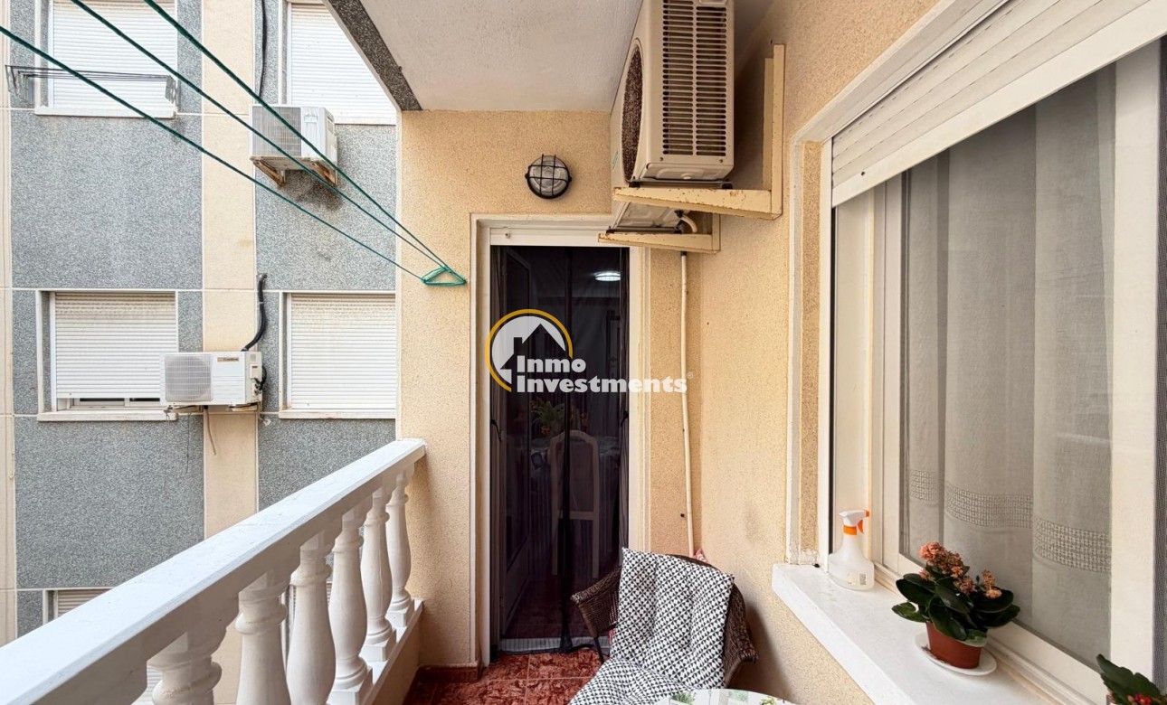 Resale - Apartment - Torrevieja - Estacion de autobuses