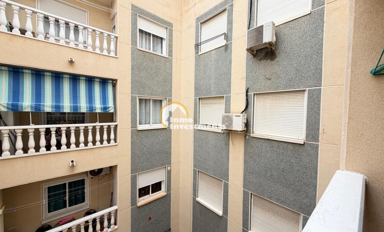 Resale - Apartment - Torrevieja - Estacion de autobuses