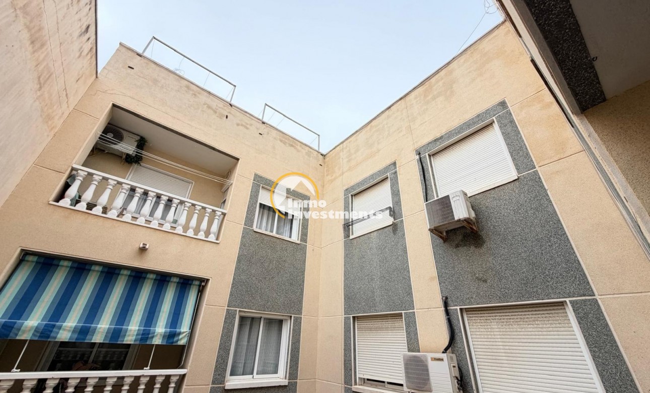 Resale - Apartment - Torrevieja - Estacion de autobuses
