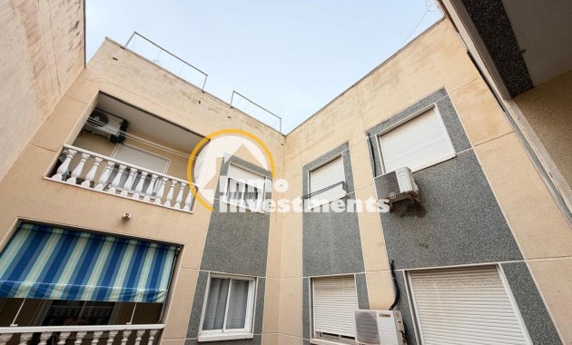 Resale - Apartment - Torrevieja - Estacion de autobuses