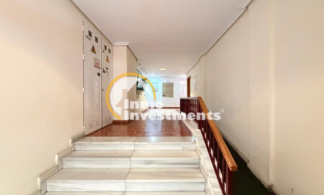 Resale - Apartment - Torrevieja - Estacion de autobuses