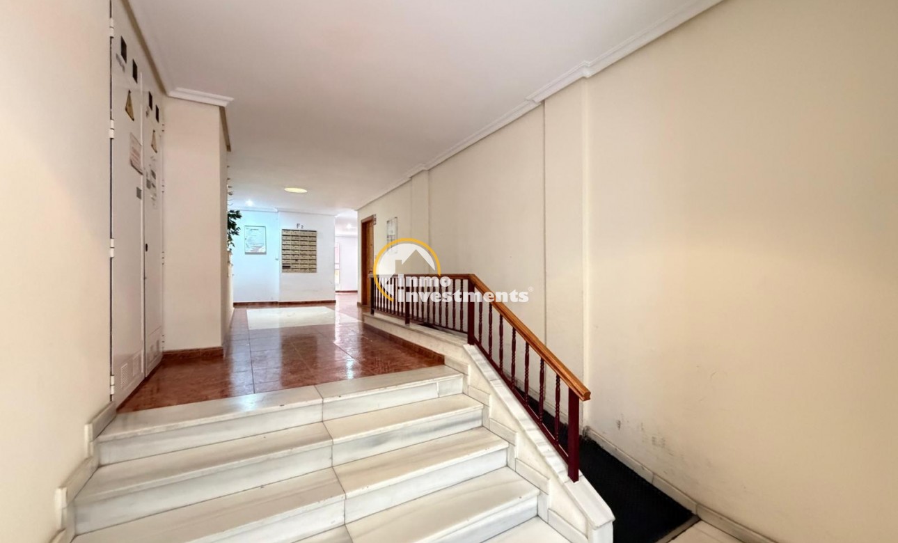 Resale - Apartment - Torrevieja - Estacion de autobuses