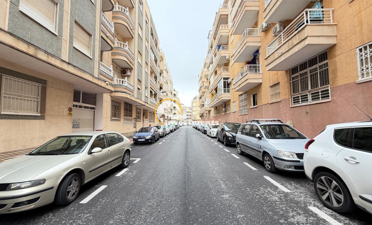 Resale - Apartment - Torrevieja - Estacion de autobuses