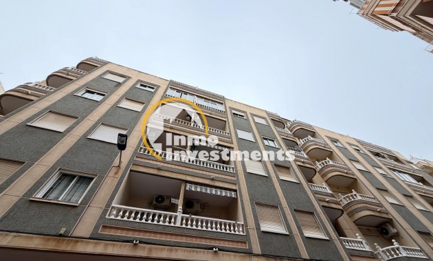 Resale - Apartment - Torrevieja - Estacion de autobuses